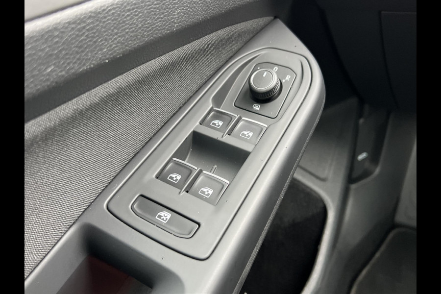 Volkswagen GOLF Variant 1.0 eTSI Life | automaat | virtual cockpit | adaptive cruise | LED | PDC | Apple Carplay/Android Auto