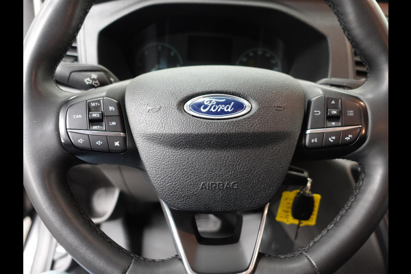 Ford Transit Custom 130pk Automaat L2H1 Trend Dubbele cabine Navigatie Cruise control Camera Parkeersensoren Imperiaal Airco Trekhaak