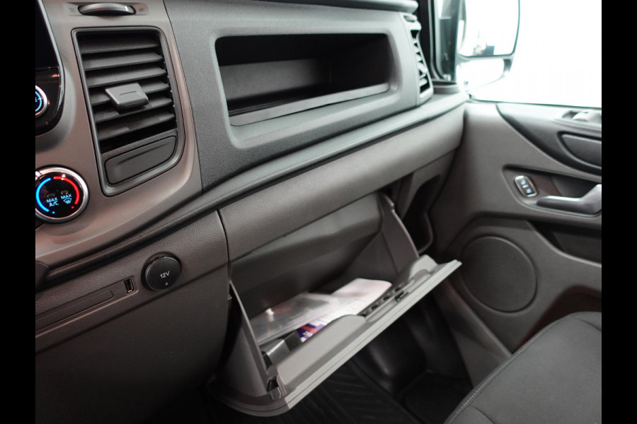 Ford Transit Custom 130pk Automaat L2H1 Trend Dubbele cabine Navigatie Cruise control Camera Parkeersensoren Imperiaal Airco Trekhaak