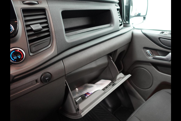 Ford Transit Custom 130pk Automaat L2H1 Trend Dubbele cabine Navigatie Cruise control Camera Parkeersensoren Imperiaal Airco Trekhaak