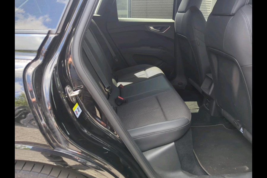 Audi Q4 e-tron 40 Launch edition S Competition 77 kWh S-LINE | 1/2 LEDER | NAVI