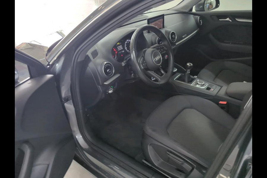 Audi A3 Sportback 30 TFSI Pro Line NL-AUTO | LED | NAVI