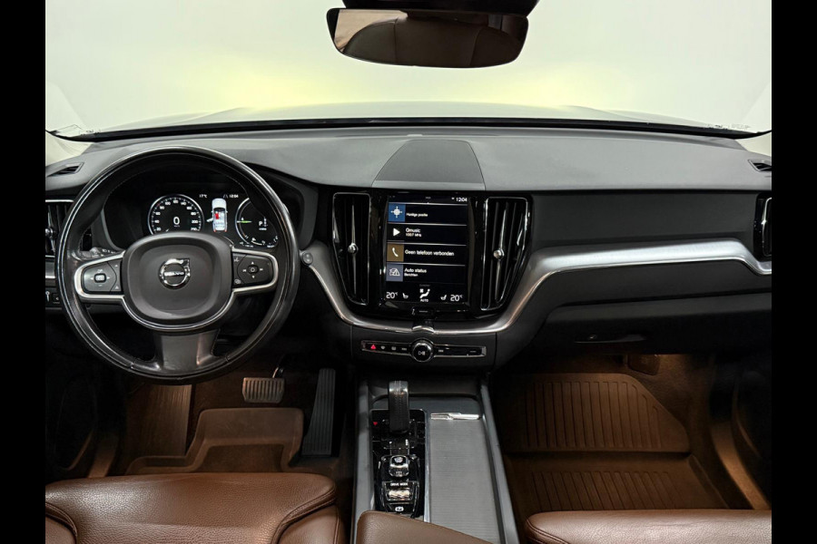 Volvo XC60 2.0 T8 Twin Engine AWD Momentum Pro | Panorama | Leder | 360camera | Adapt. Cruise | Stoel + stuurverwarming