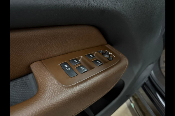 Volvo XC60 2.0 T8 Twin Engine AWD Momentum Pro | Panorama | Leder | 360camera | Adapt. Cruise | Stoel + stuurverwarming