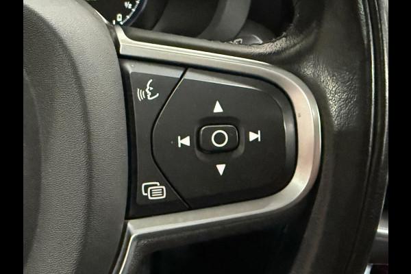 Volvo XC60 2.0 T8 Twin Engine AWD Momentum Pro | Panorama | Leder | 360camera | Adapt. Cruise | Stoel + stuurverwarming