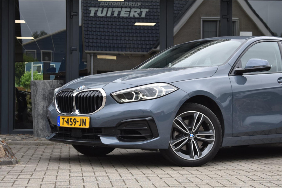 BMW 1-serie 116i Sportline | CAMERA | APPLE CARPLAY | ANDROID AUTO | NAP | DEALER ONDERHOUDEN
