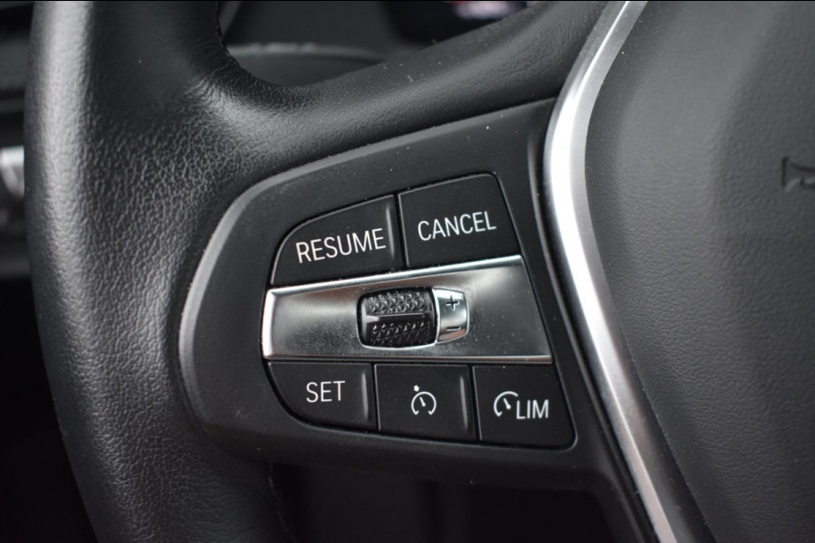 BMW 1-serie 116i Sportline | CAMERA | APPLE CARPLAY | ANDROID AUTO | NAP | DEALER ONDERHOUDEN