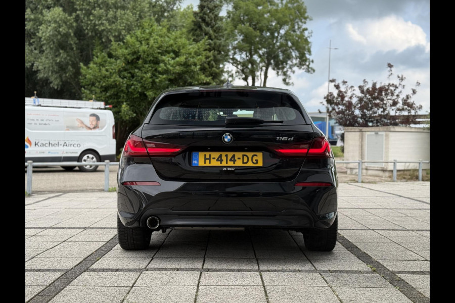 BMW 1-serie 116d Aut. Executive Ed. | Navi | Live- Cockpit | Carplay |