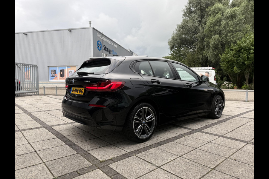 BMW 1-serie 116d Aut. Executive Ed. | Navi | Live- Cockpit | Carplay |