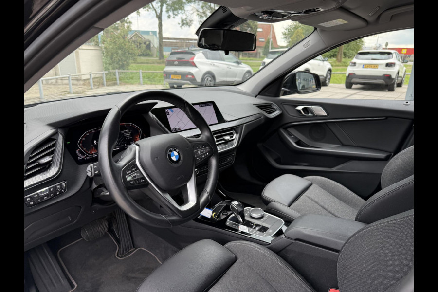 BMW 1-serie 116d Aut. Executive Ed. | Navi | Live- Cockpit | Carplay |
