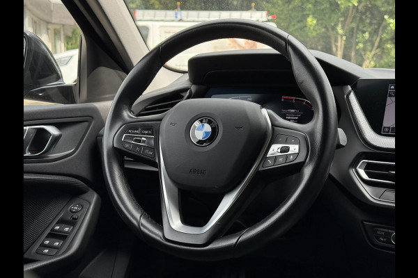 BMW 1-serie 116d Aut. Executive Ed. | Navi | Live- Cockpit | Carplay |