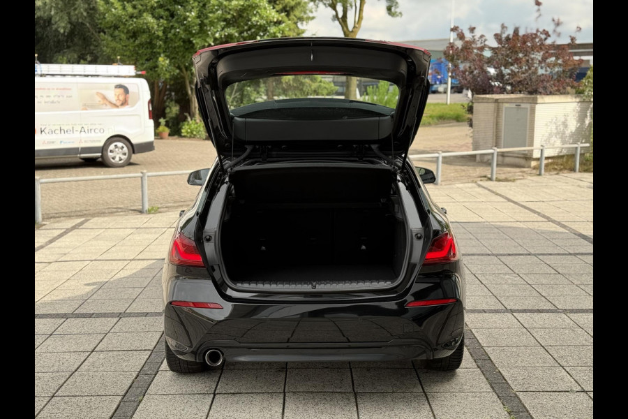 BMW 1-serie 116d Aut. Executive Ed. | Navi | Live- Cockpit | Carplay |