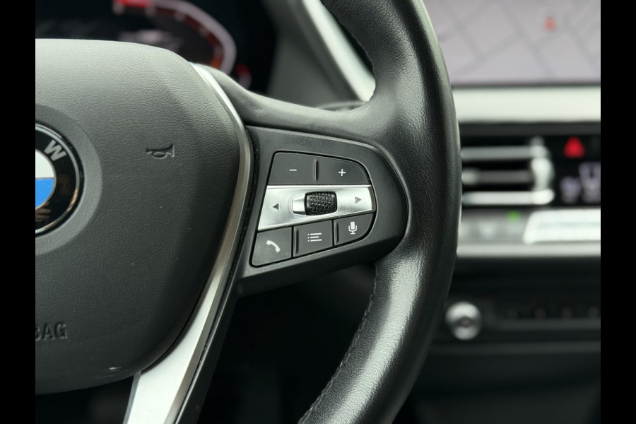 BMW 1-serie 116d Aut. Executive Ed. | Navi | Live- Cockpit | Carplay |