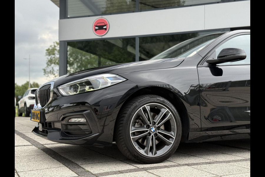 BMW 1-serie 116d Aut. Executive Ed. | Navi | Live- Cockpit | Carplay |