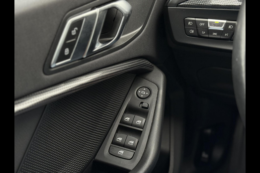 BMW 1-serie 116d Aut. Executive Ed. | Navi | Live- Cockpit | Carplay |