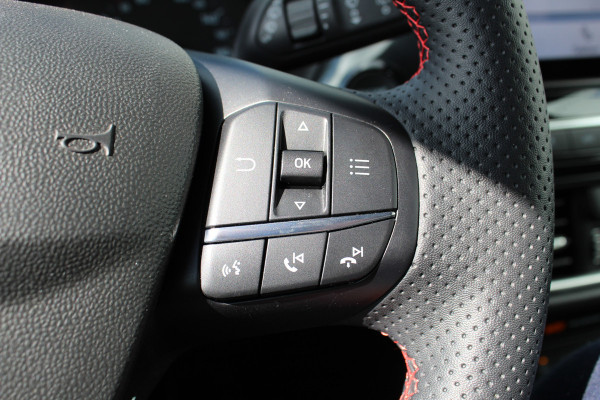 Ford Fiesta 1.0-100pk EcoBoost ST-Line. Luxe en sportieve Fiesta ! Stoel-, stuur- en voorraamverwarming, keyless entry/keyless go, adaptive cruise cntrl, volautm. airco, camera, parkeersensoren v+a, navigatie by Apple/Android, LM wln, lane assist, LED verlic