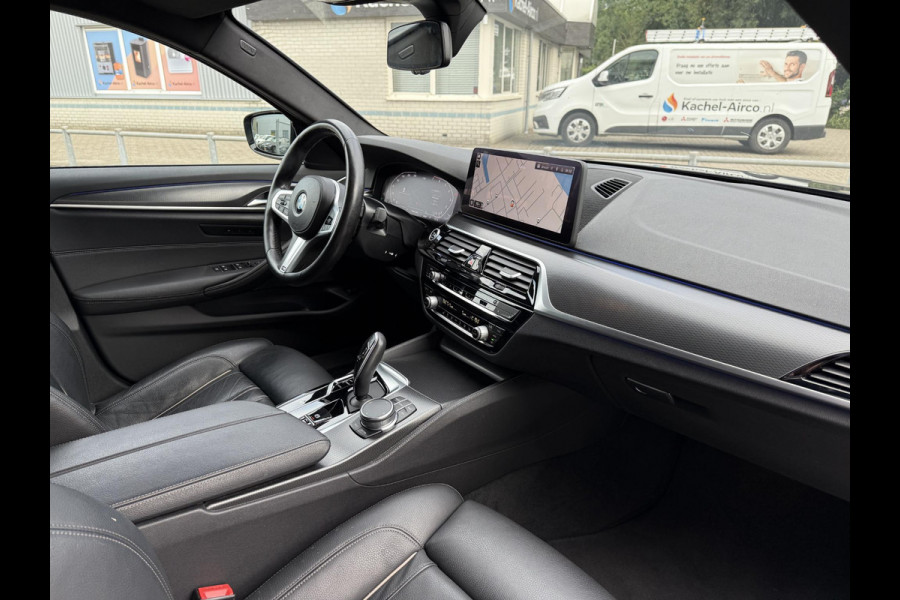 BMW 5 Serie Touring 530i Aut. M-Sport | BMW Laser | Memory | Sfeer Verlichting |