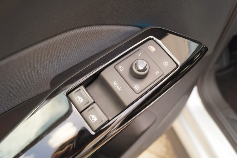 Volkswagen ID.3 Life Pro 58kWh -NAVI-ECC-PDC-