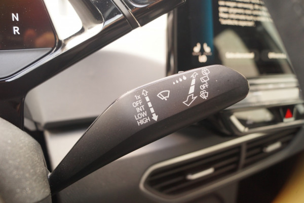 Volkswagen ID.3 Life Pro 58kWh -NAVI-ECC-PDC-