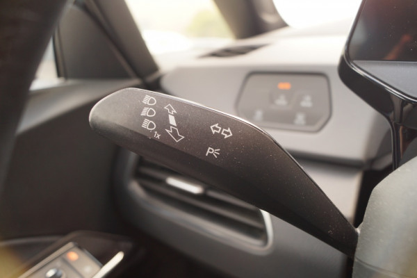 Volkswagen ID.3 Life Pro 58kWh -NAVI-ECC-PDC-