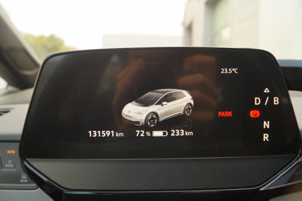 Volkswagen ID.3 Life Pro 58kWh -NAVI-ECC-PDC-