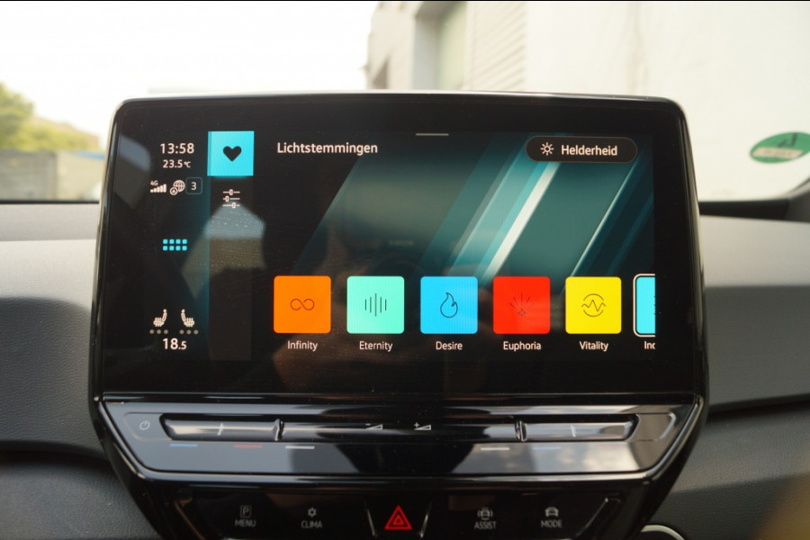 Volkswagen ID.3 Life Pro 58kWh -NAVI-ECC-PDC-