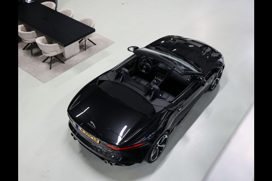 Jaguar F-Type 5.0 V8 R Convertible AWD | Historie - Camera