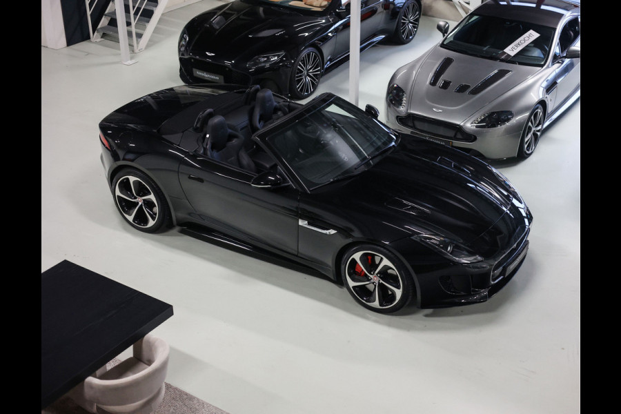 Jaguar F-Type 5.0 V8 R Convertible AWD | Historie - Camera