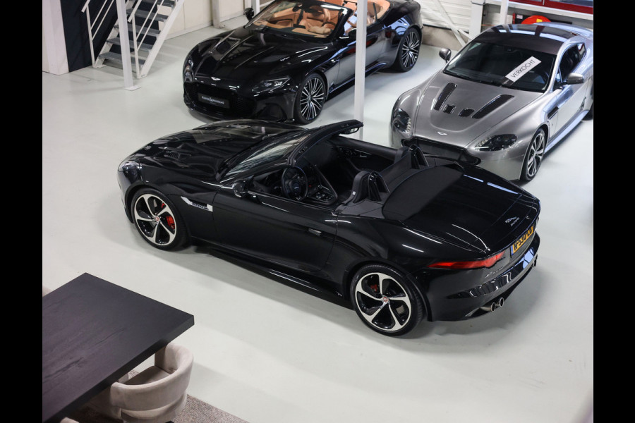Jaguar F-Type 5.0 V8 R Convertible AWD | Historie - Camera