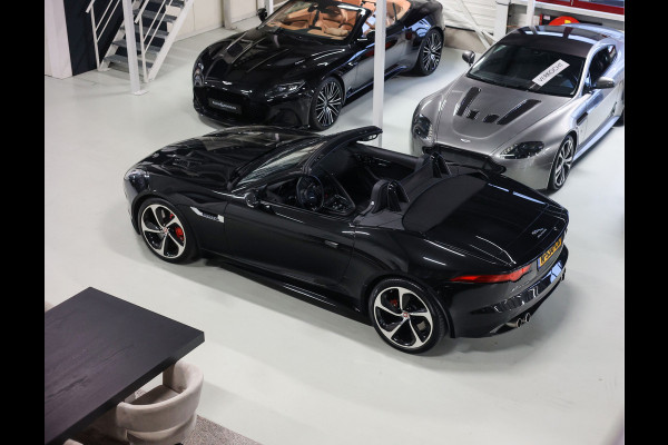 Jaguar F-Type 5.0 V8 R Convertible AWD | Historie - Camera