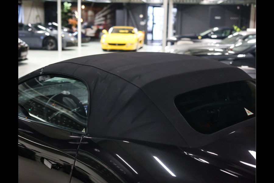Jaguar F-Type 5.0 V8 R Convertible AWD | Historie - Camera