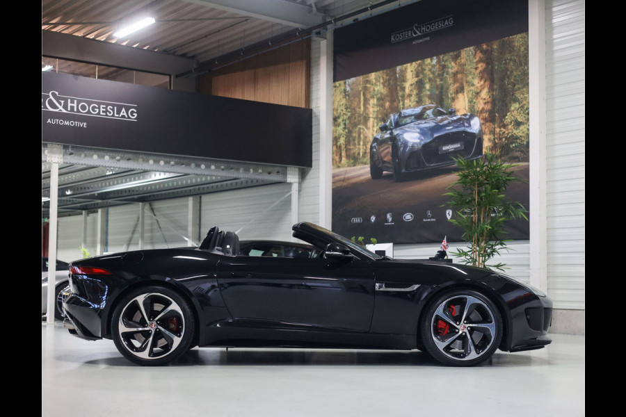 Jaguar F-Type 5.0 V8 R Convertible AWD | Historie - Camera