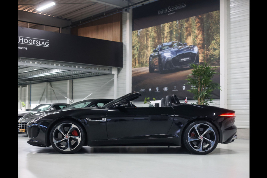Jaguar F-Type 5.0 V8 R Convertible AWD | Historie - Camera