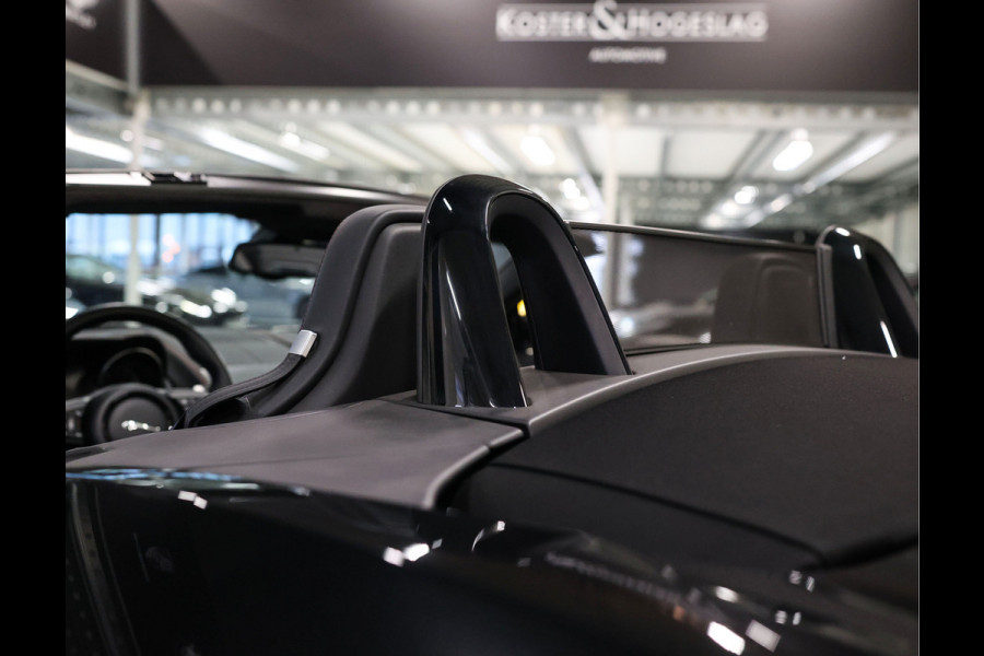 Jaguar F-Type 5.0 V8 R Convertible AWD | Historie - Camera