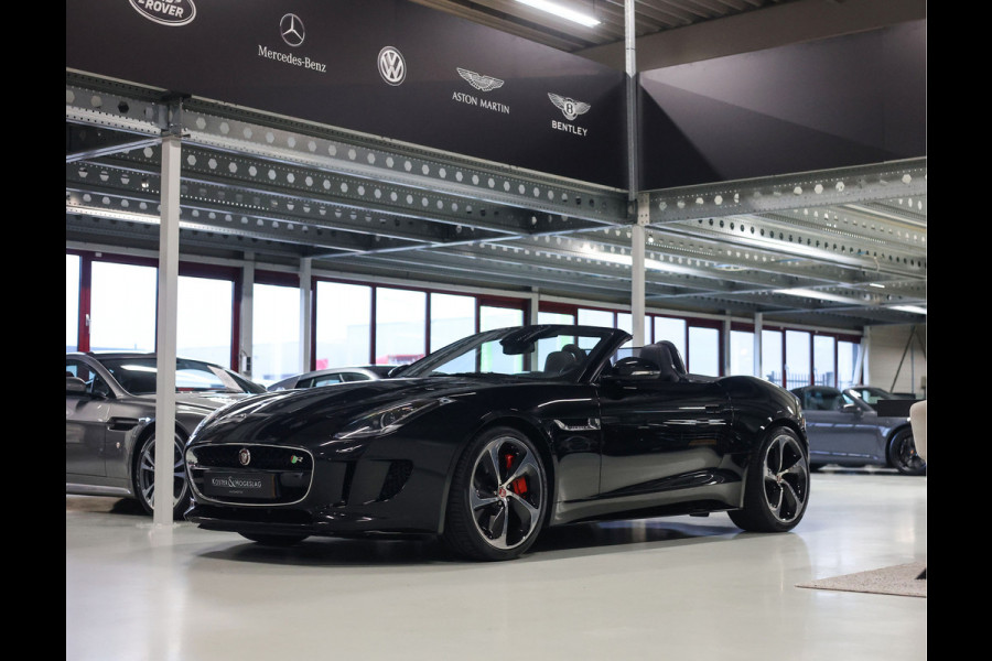 Jaguar F-Type 5.0 V8 R Convertible AWD | Historie - Camera