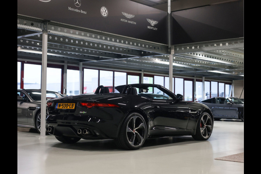 Jaguar F-Type 5.0 V8 R Convertible AWD | Historie - Camera