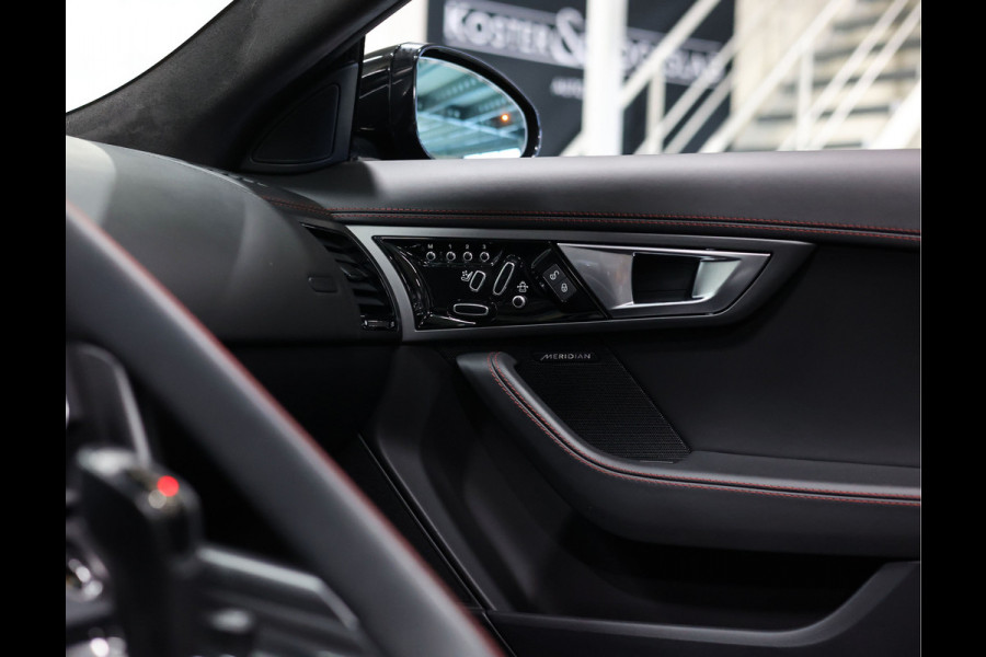 Jaguar F-Type 5.0 V8 R Convertible AWD | Historie - Camera