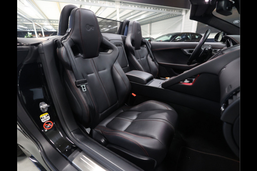 Jaguar F-Type 5.0 V8 R Convertible AWD | Historie - Camera