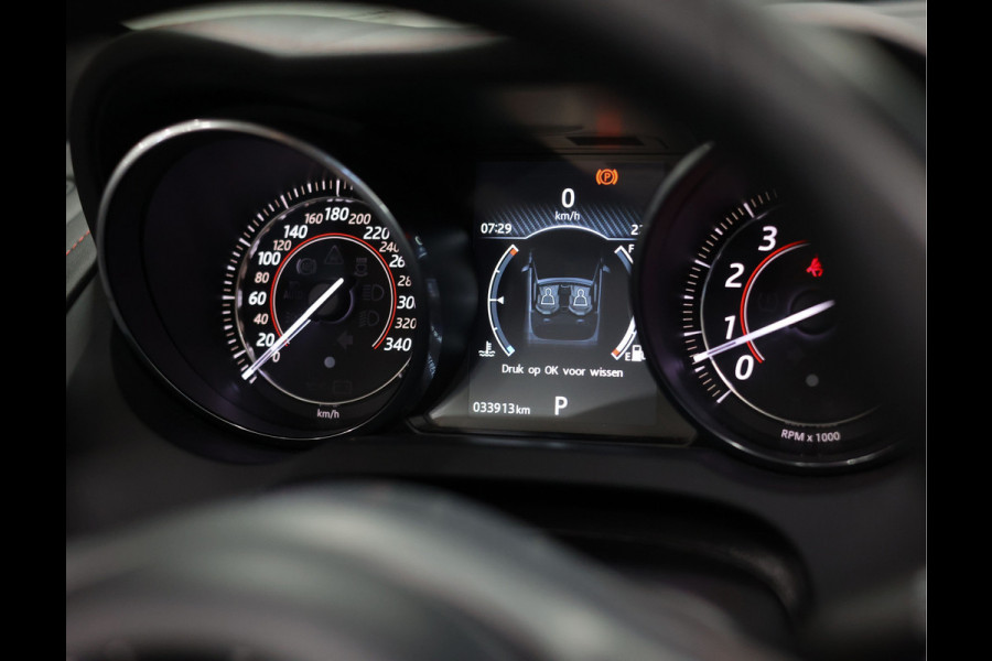 Jaguar F-Type 5.0 V8 R Convertible AWD | Historie - Camera