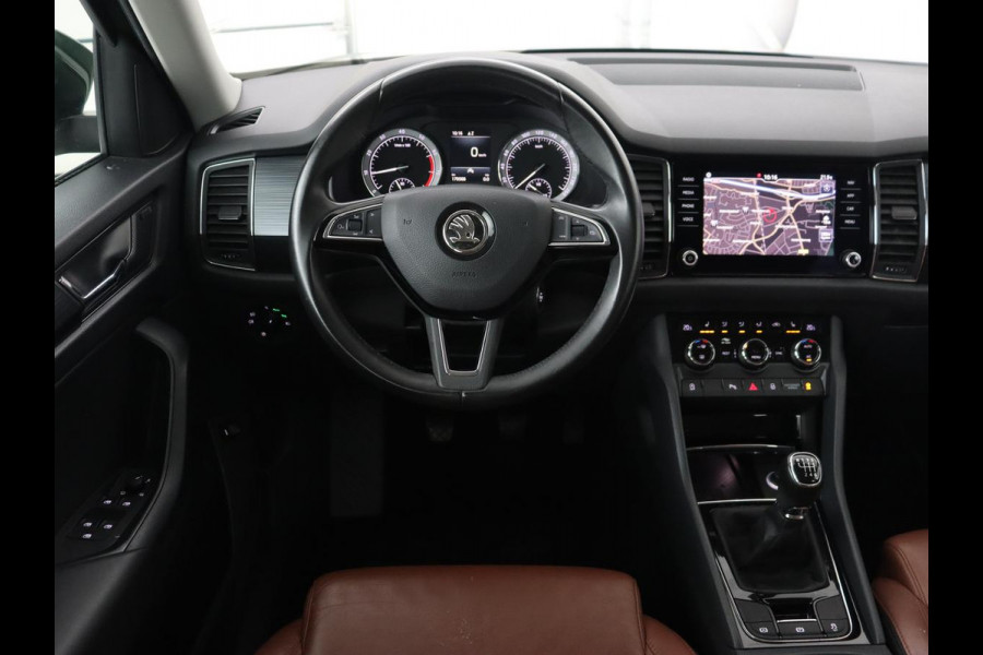 Škoda Kodiaq 1.5 TSI Business Edition 7-persoons | Leder | Trekhaak | Stoelverwarming | Carplay | Camera | Full LED | Navigatie | Canton Sound | Climate control