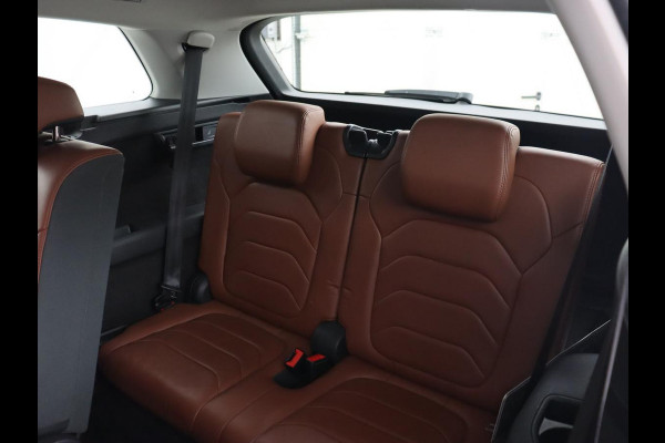 Škoda Kodiaq 1.5 TSI Business Edition 7-persoons | Leder | Trekhaak | Stoelverwarming | Carplay | Camera | Full LED | Navigatie | Canton Sound | Climate control