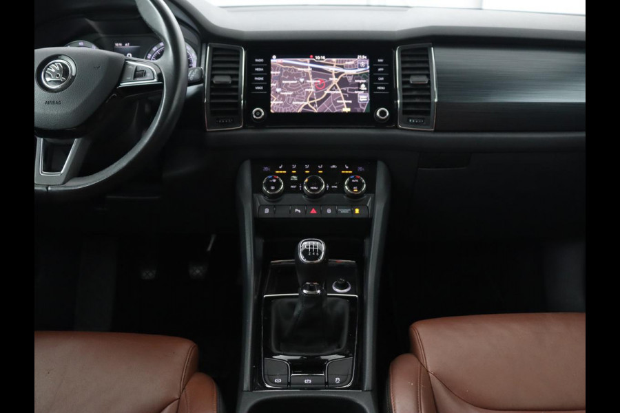 Škoda Kodiaq 1.5 TSI Business Edition 7-persoons | Leder | Trekhaak | Stoelverwarming | Carplay | Camera | Full LED | Navigatie | Canton Sound | Climate control