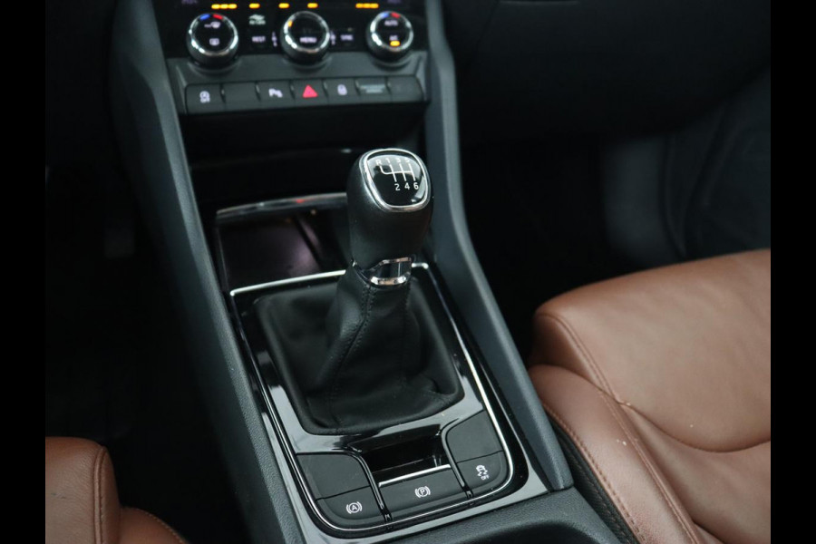 Škoda Kodiaq 1.5 TSI Business Edition 7-persoons | Leder | Trekhaak | Stoelverwarming | Carplay | Camera | Full LED | Navigatie | Canton Sound | Climate control