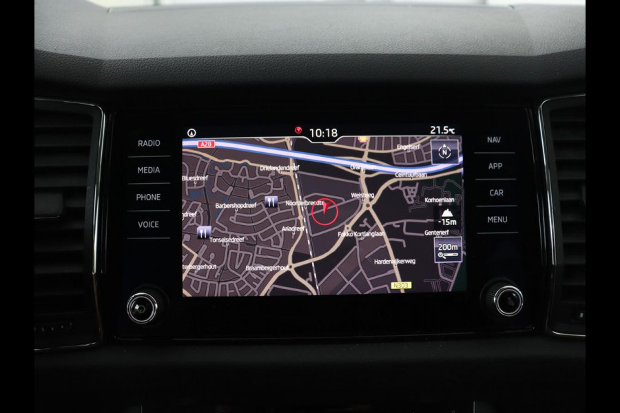 Škoda Kodiaq 1.5 TSI Business Edition 7-persoons | Leder | Trekhaak | Stoelverwarming | Carplay | Camera | Full LED | Navigatie | Canton Sound | Climate control