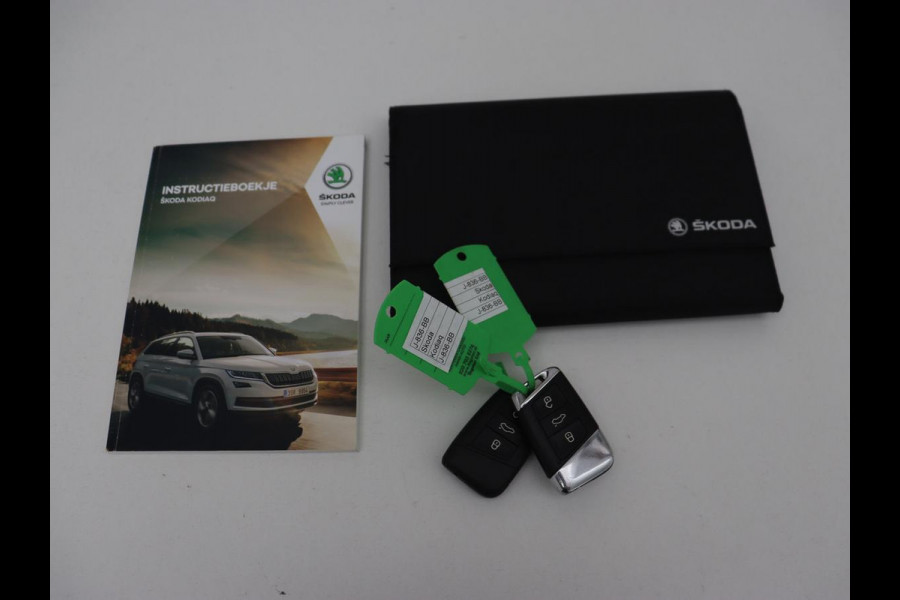 Škoda Kodiaq 1.5 TSI Business Edition 7-persoons | Leder | Trekhaak | Stoelverwarming | Carplay | Camera | Full LED | Navigatie | Canton Sound | Climate control