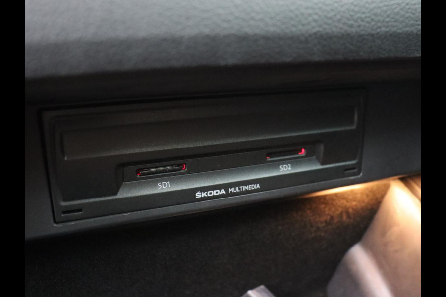 Škoda Kodiaq 1.5 TSI Business Edition 7-persoons | Leder | Trekhaak | Stoelverwarming | Carplay | Camera | Full LED | Navigatie | Canton Sound | Climate control