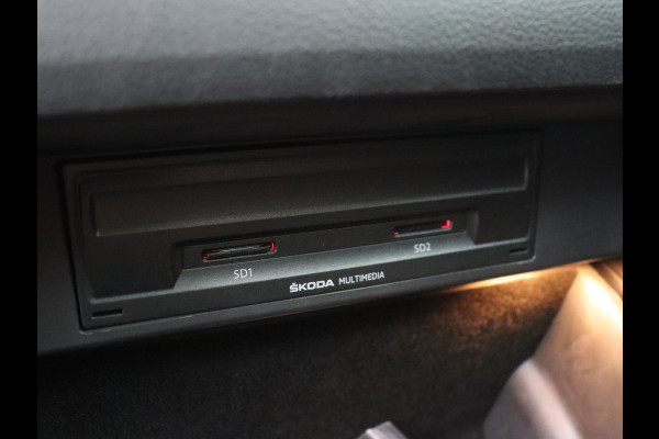 Škoda Kodiaq 1.5 TSI Business Edition 7-persoons | Leder | Trekhaak | Stoelverwarming | Carplay | Camera | Full LED | Navigatie | Canton Sound | Climate control