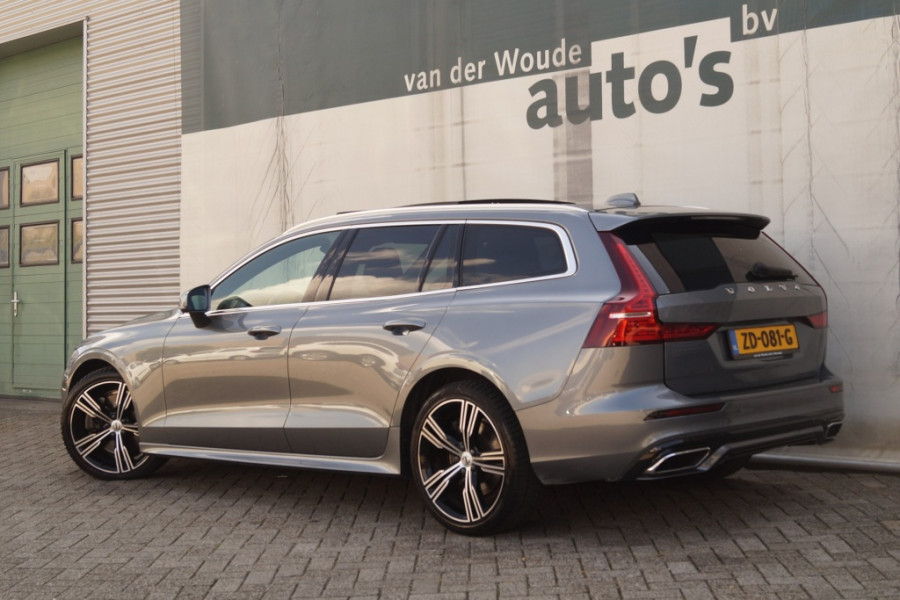 Volvo V60 2.0 T5 250pk Automaat Momentum -PANO-LEER-CAM-