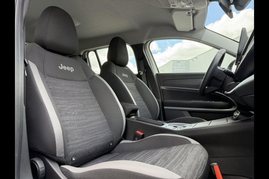 Jeep Avenger Longitude 54 kWh Aut. | Navi | Carplay | Stoelverwarming |