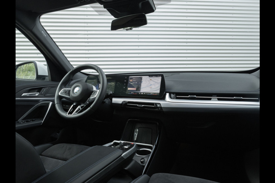 BMW X1 xDrive25e M-Sport - Active Cruise Control - Camera - Stoelverwarming